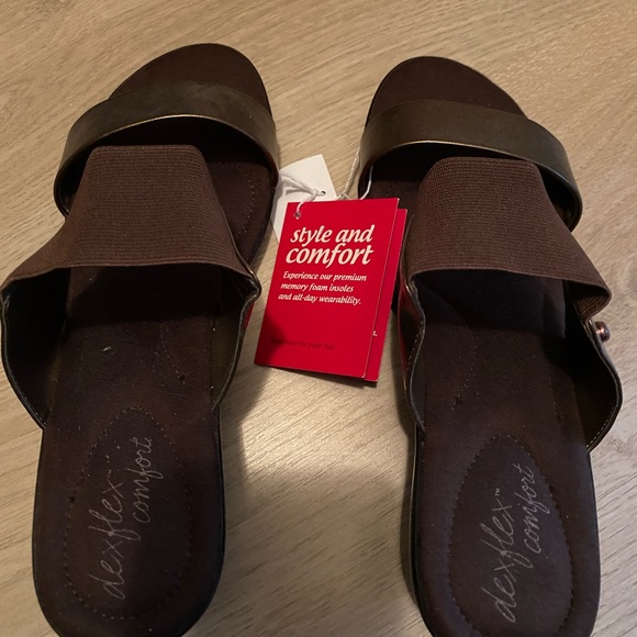 Dexflex Comfort Sandals - Picture 1 of 5
